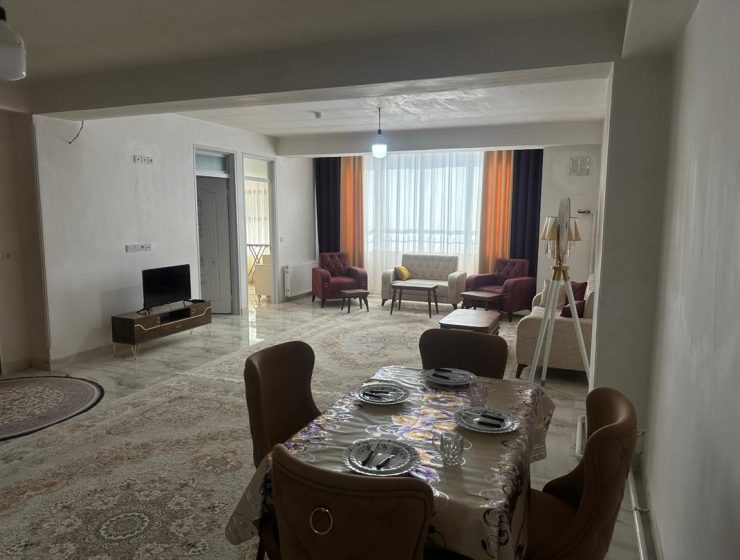 سوئیت سه خوابه شیک در نزدیکی لاله پارک